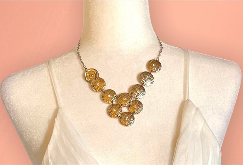 *GOLD COIN* STATEMENT NECKLACE, FASHION JEWELRY-SUPER CUTE & ADJUSTABLE